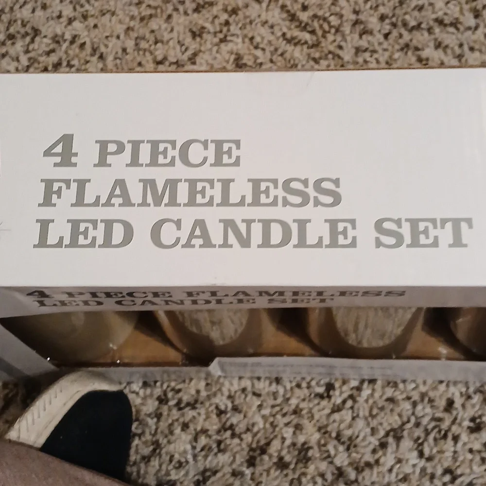 Ivory Vanilla Scented Flameless Candle Set - Picture 3 of 4